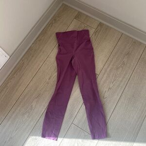 Lululemon magenta pink size 2 excellent used condition